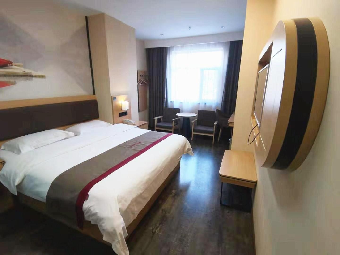 Thank Inn Plus Hotel Lanzhou Railway Station Post And Telecommunications Building Bagian luar foto
