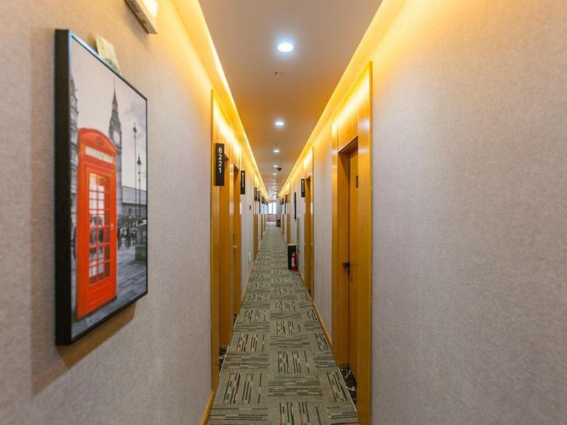 Thank Inn Plus Hotel Lanzhou Railway Station Post And Telecommunications Building Bagian luar foto