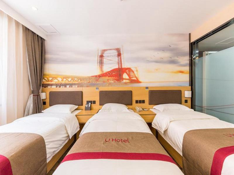 Thank Inn Plus Hotel Lanzhou Railway Station Post And Telecommunications Building Bagian luar foto
