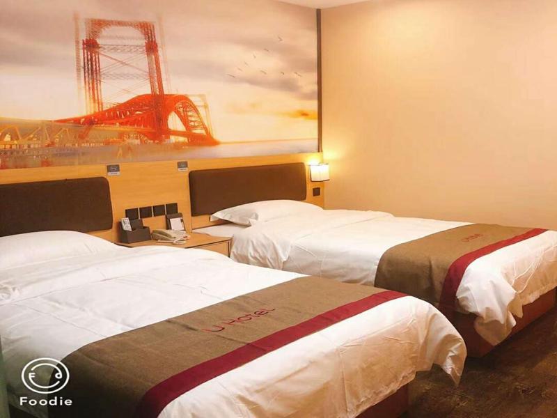 Thank Inn Plus Hotel Lanzhou Railway Station Post And Telecommunications Building Bagian luar foto